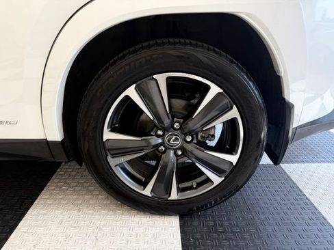 Used 2022 Lexus UX 250h w/ Luxury Package AWD/4WD image 11