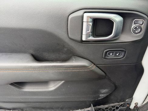Used 2021 Jeep Gladiator Mojave AWD/4WD image 25