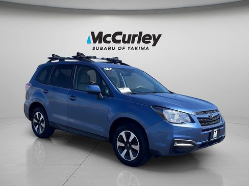 Used 2017 Subaru Forester 2.5i Premium w/ All-Weather Package AWD/4WD image 8