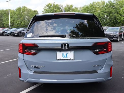 Used 2026 Honda Odyssey Sport-L image 4