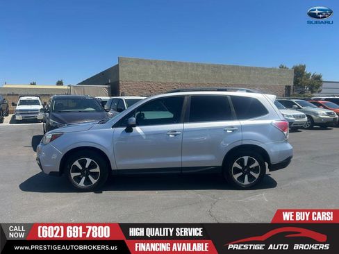 Used 2017 Subaru Forester 2.5i Limited AWD/4WD image 2