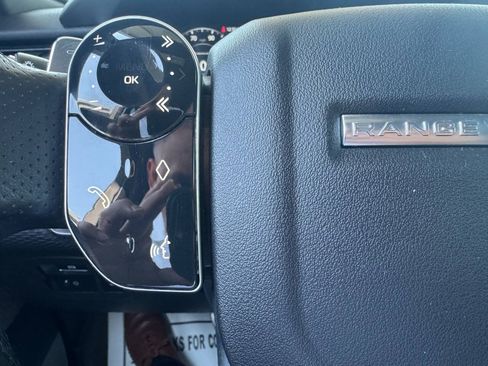 Used 2019 Land Rover Range Rover Velar R-Dynamic SE AWD/4WD image 18