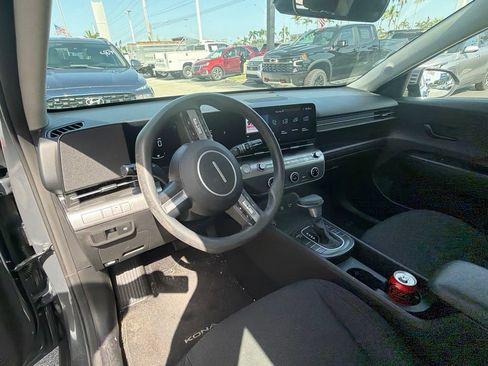 Used 2024 Hyundai Kona SE FWD image 12