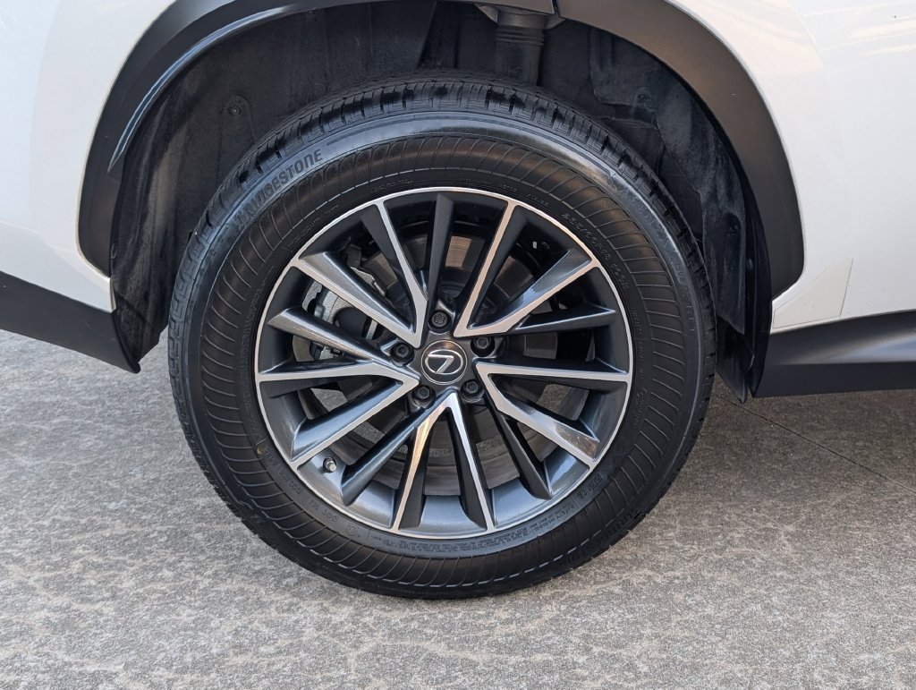 Used 2022 Lexus NX 250 FWD w/ Towing Package (2000 Lbs) image 3