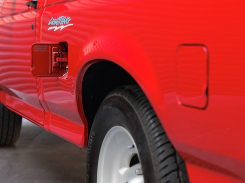 Used 1993 Ford F150 Lightning RWD image 27