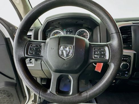 Used 2016 RAM 1500 Classic SLT AWD/4WD image 18