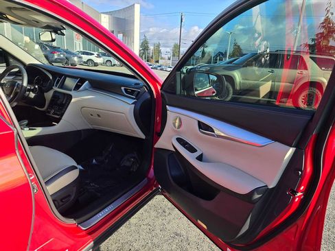 Used 2022 INFINITI QX50 Sensory image 10