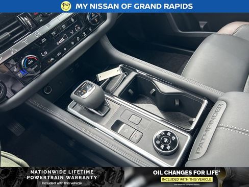 New 2026 Nissan Pathfinder Platinum AWD/4WD image 20