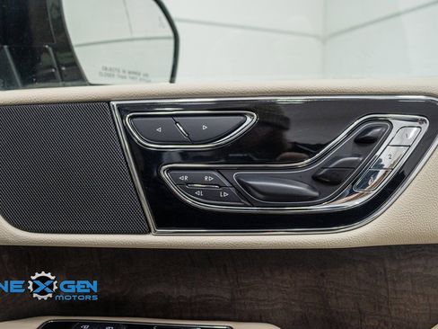Used 2020 Lincoln Navigator Reserve w/ Equipment Group 208A Reserve image 41