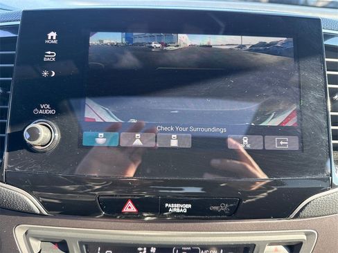 Certified 2025 Honda Passport EX-L image 31