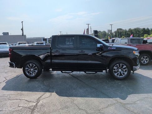 Used 2025 Chevrolet Silverado 1500 LT AWD/4WD image 2
