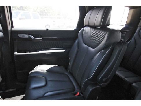 Used 2023 Hyundai Palisade Calligraphy w/ Cargo Package FWD image 9