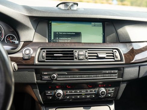 Used 2013 BMW M5 w/ Executive Pkg image 28