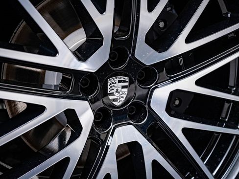 New 2026 Porsche Macan Turbo image 56