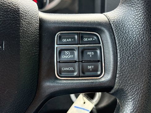 Used 2019 RAM 1500 Classic SLT AWD/4WD image 28