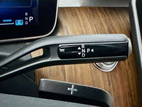 Used 2023 Mercedes-Benz C 300 4MATIC Sedan w/ Exclusive Trim Package image 24