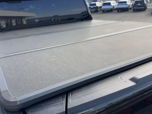 Used 2021 GMC Sierra 1500 AT4 image 8