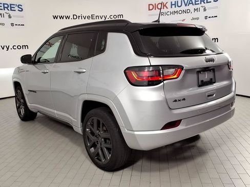 Used 2024 Jeep Compass Limited w/ High Altitude Package AWD/4WD image 6