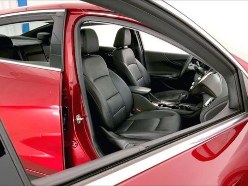 Used 2018 Chevrolet Malibu Premier w/ Premier Sun and Wheel Package image 6