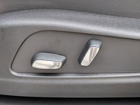 Certified 2025 Cadillac XT5 Luxury image 22