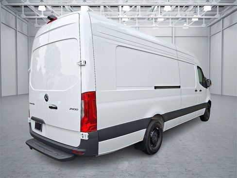 New 2025 Mercedes-Benz Sprinter 2500 image 3