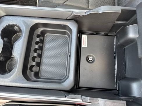 Used 2022 RAM 1500 Laramie w/ Sport Appearance Package AWD/4WD image 29