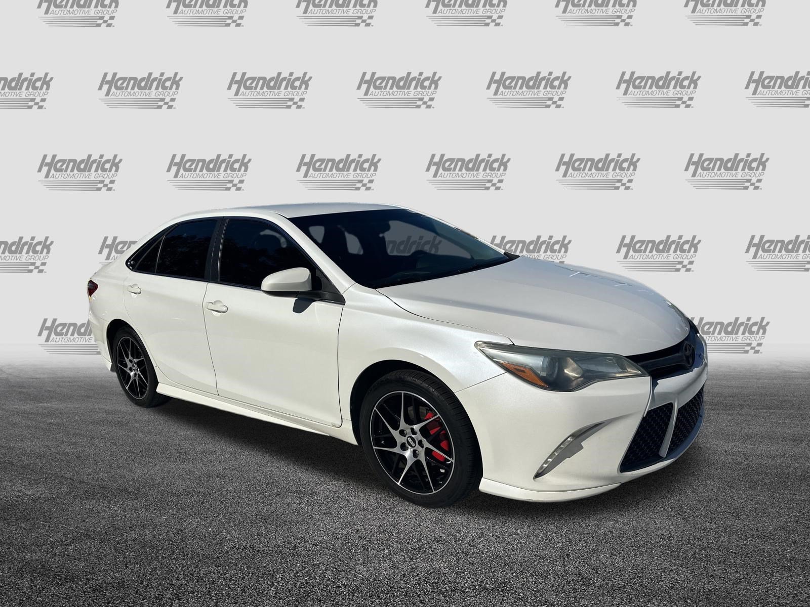 Used 2016 Toyota Camry SE FWD image 2