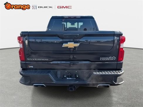 Used 2023 Chevrolet Silverado 1500 High Country w/ Technology Package image 5