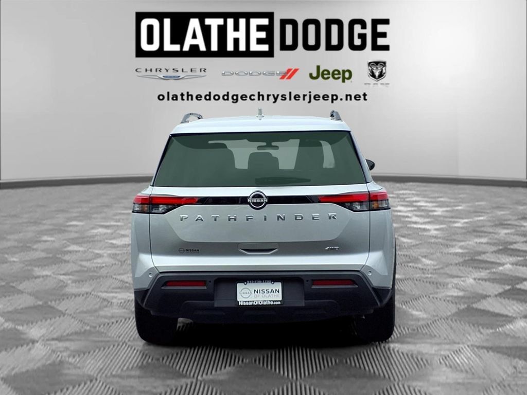 Used 2025 Nissan Pathfinder SV AWD/4WD image 29