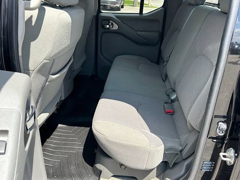 Used 2018 Nissan Frontier SV AWD/4WD image 19