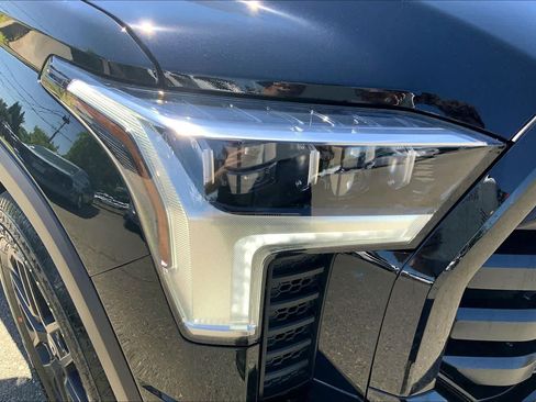 New 2026 Toyota Tundra Limited AWD/4WD image 13