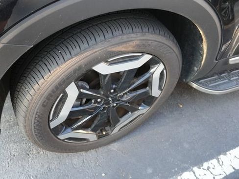 Used 2025 Kia Telluride S FWD image 11