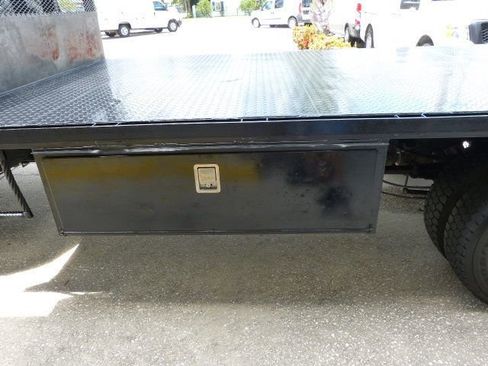 Used 2018 Ford F550 2WD Regular Cab Super Duty image 15