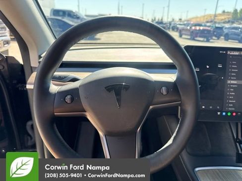 Used 2025 Tesla Model Y Performance AWD/4WD image 7