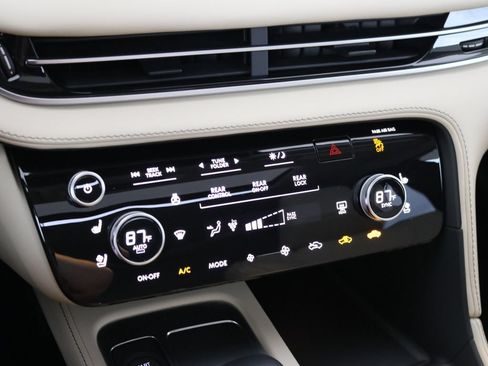 Certified 2025 INFINITI QX60 Sensory AWD/4WD image 13
