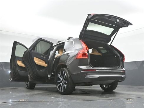 Used 2023 Volvo XC60 B5 Ultimate w/ Protection Package Premier image 56