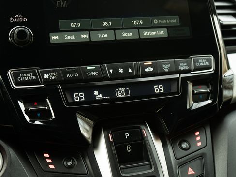 Certified 2023 Honda Odyssey Sport image 32