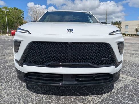 Certified 2025 Buick Enclave Sport Touring image 9