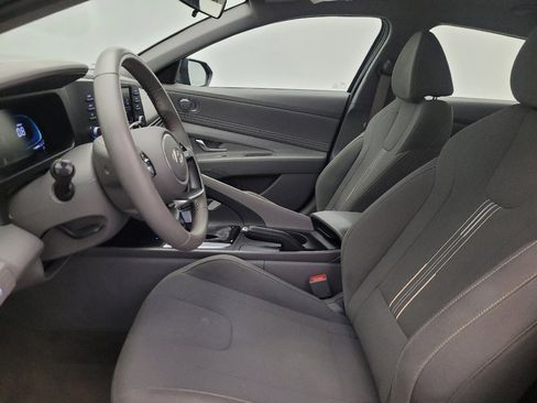 Used 2025 Hyundai Elantra Sport FWD image 17