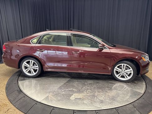 Used 2014 Volkswagen Passat 1.8T SE image 11