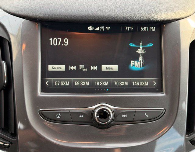 Used 2018 Chevrolet Cruze LT w/ Convenience Package FWD image 4