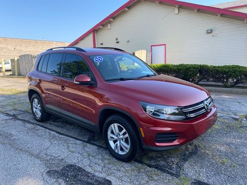 Used 2015 Volkswagen Tiguan S FWD image 7