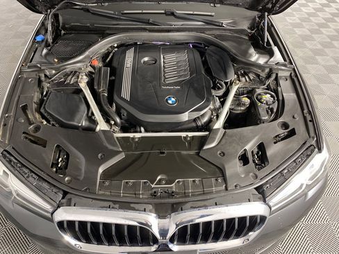 Used 2021 BMW 540i xDrive w/ Premium Package image 34