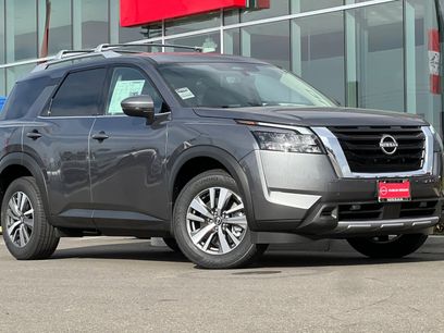 New 2025 Nissan Pathfinder SL w/ Lighting Package (N92)