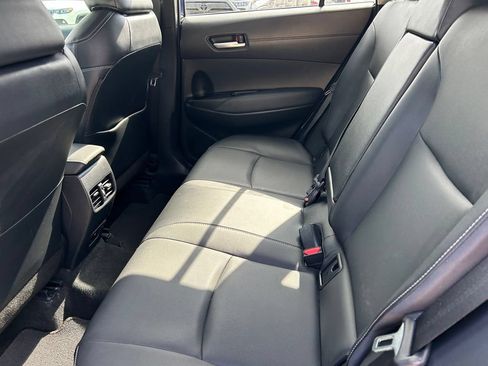 Used 2022 Toyota Corolla Cross XLE w/ Convenience Package FWD image 16