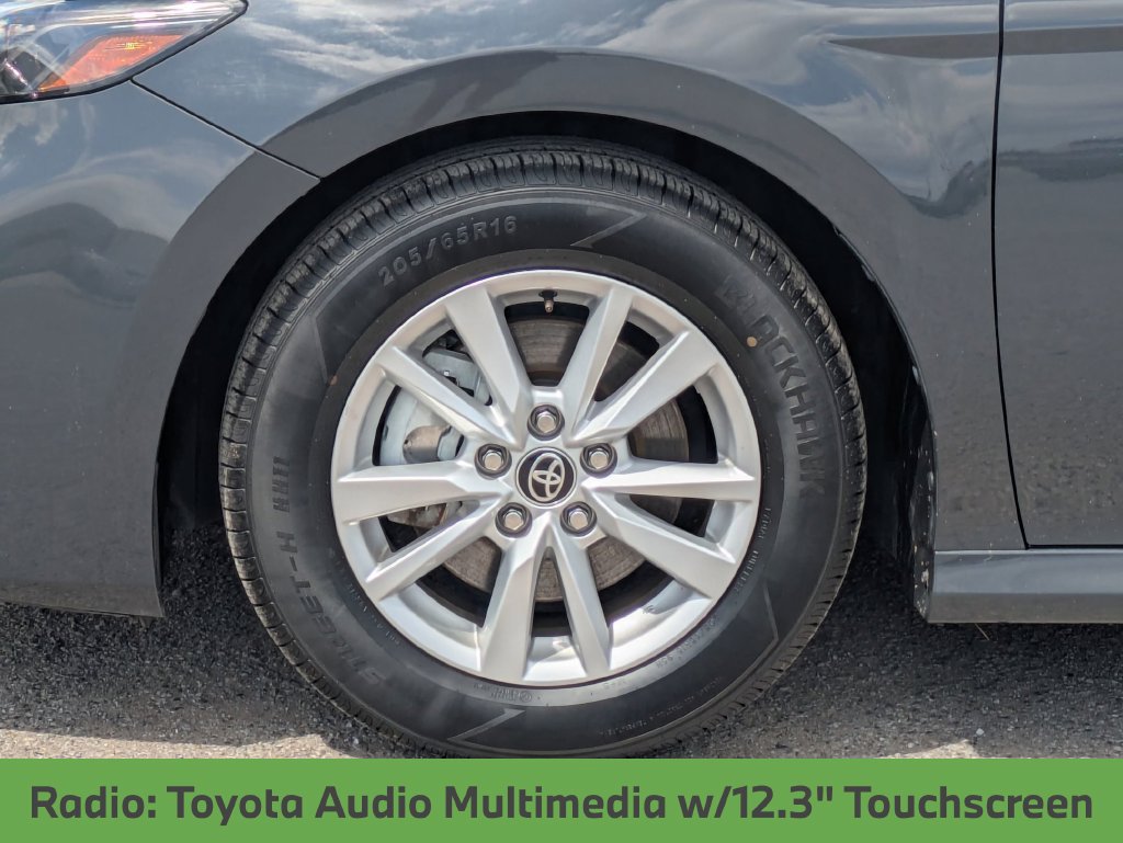 Used 2025 Toyota Camry SE FWD image 12