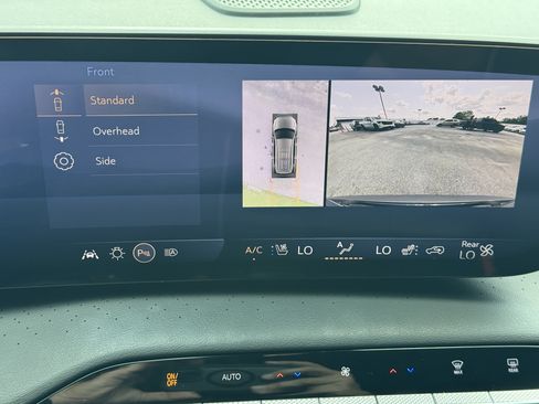 Used 2025 Buick Enclave Avenir w/ Super Cruise Package FWD image 32
