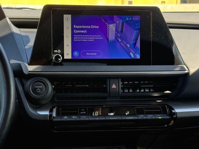 Certified 2024 Toyota Prius LE FWD image 18