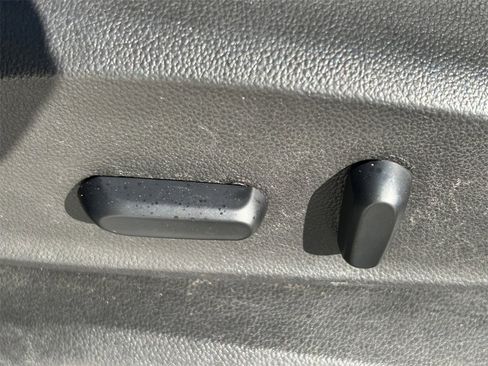 Used 2019 Buick Envision Essence image 27