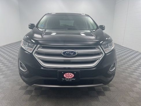 Used 2018 Ford Edge Titanium image 3